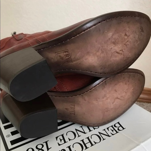 Frye Tabitha pull on boots - Picture 7 of 10